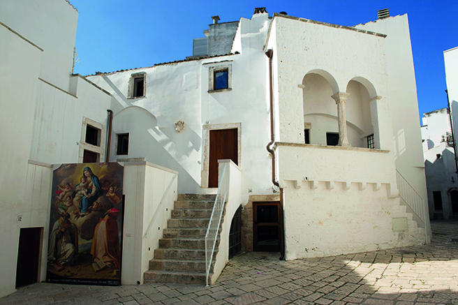 curia baronale, puglia turismo