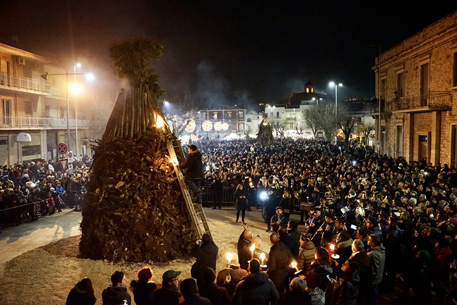 puglia italy, tradizione fanove a castellana